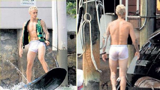 Justin Bieber, mayo giymeyi unuttu!