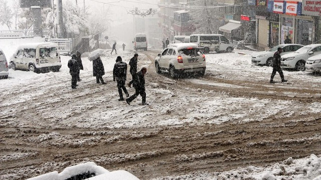 Meteorolojiden Yoğun Kar Yağışı ve Buzlanma Uyarısı Meteorolojiden Yoğun Kar Yağışı ve Buzlanma Uyarısı