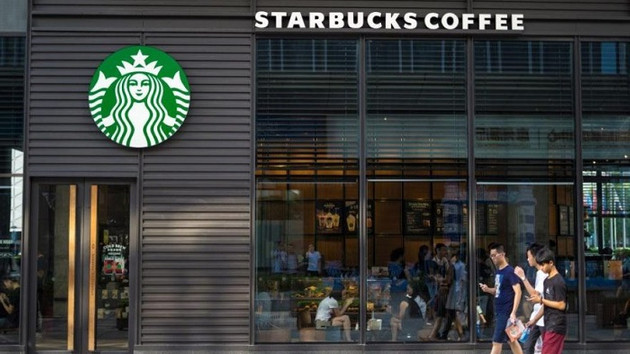 Starbucks bedava wifi�dan yetişkin filmi izlenmesini engelleyecek
