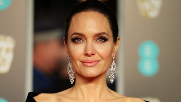 Angelina Jolie siyasete girebilir: Hükümetlerle çalışmaya uygunum 57
