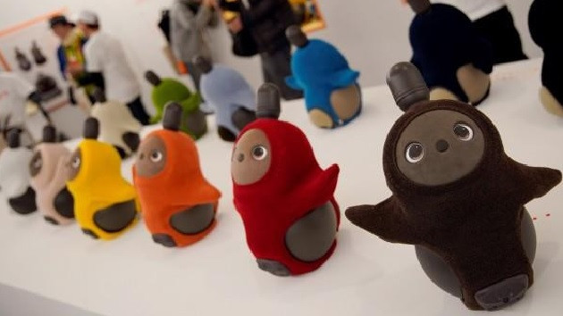 Japonyada yapay zekalı sevgi robotu üretildi 100
