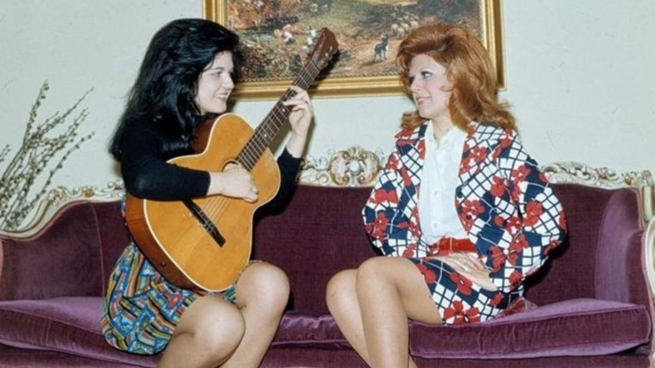 Gülden Karaböcek, eniştesiyle evliliği için konuşan Demet Akalın’a Yazıklar olsun Gülden Karaböcek, eniştesiyle evliliği için konuşan Demet Akalın’a Yazıklar olsun