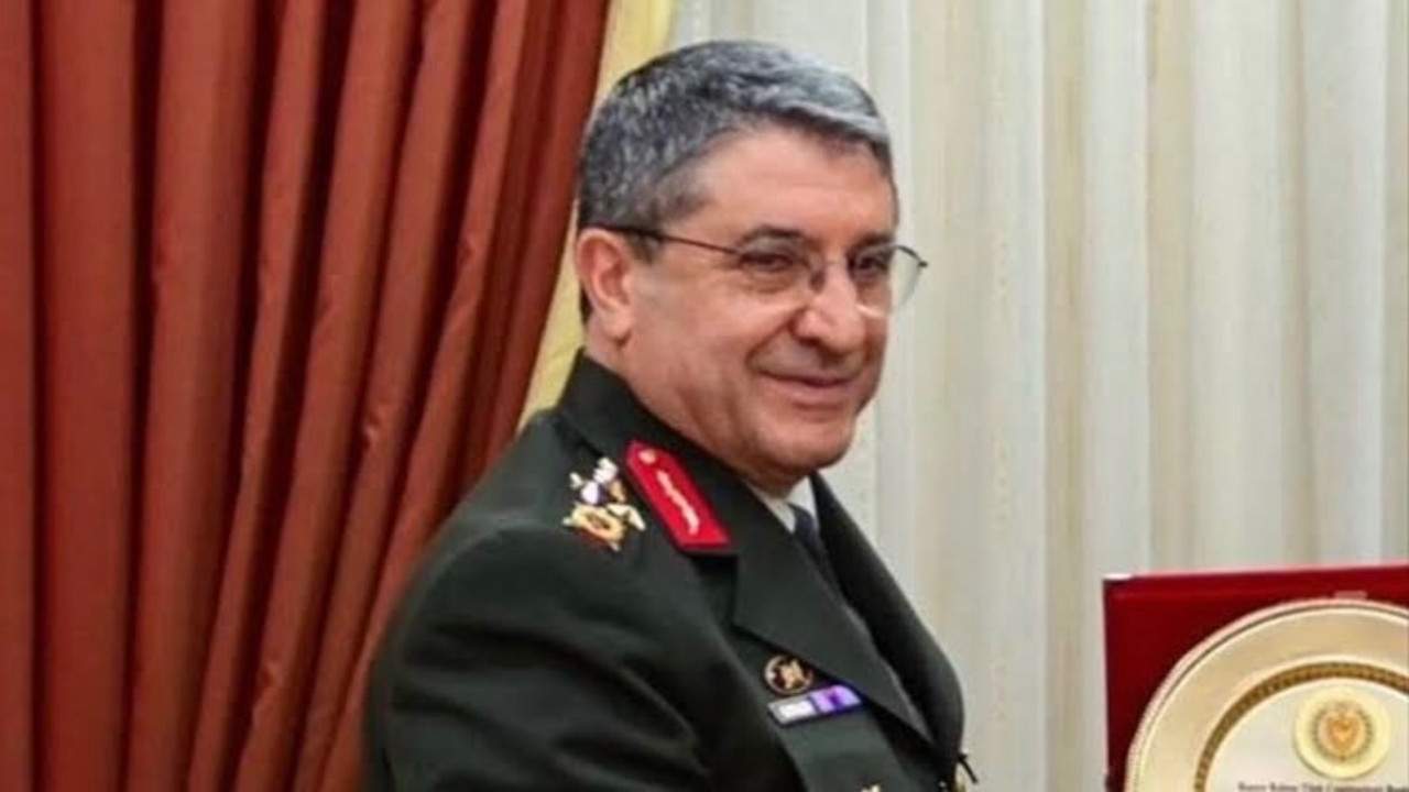 Seneye Selçuk Bayraktaroğlu bakan yapılırsa, Genelkurmay Başkanlığı’na kim gelir? Seneye Selçuk Bayraktaroğlu bakan yapılırsa, Genelkurmay Başkanlığı’na kim gelir?