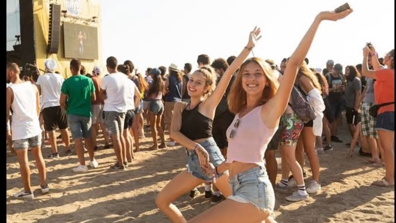 Gençler eğlenmesin, bir araya gelmesin! Zeytinli Rock Festivali yine iptal edildi!
