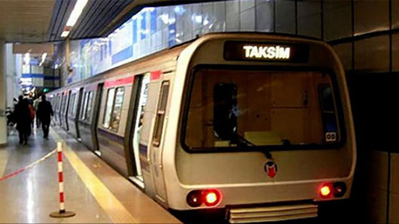 gezinin 7 yıldönümünde alarm taksim metrosu kapatıldı medyafaresi