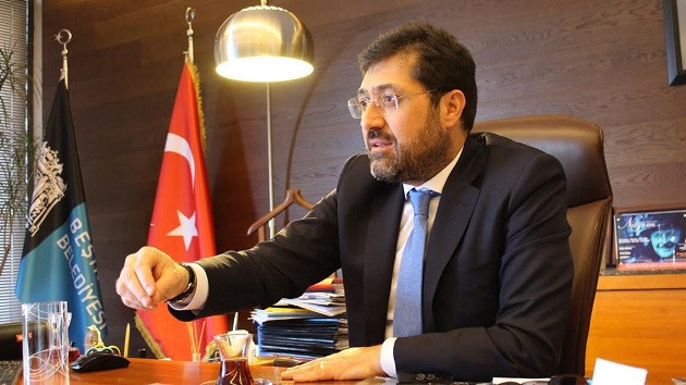 Eski Beşiktaş Belediye Başkanı Murat Hazinedar CHP�den istifa etti
