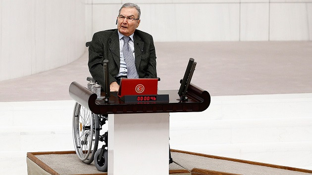 CHP Antalya Milletvekili Deniz Baykal TBMM�de tekerlekli sandalye ile