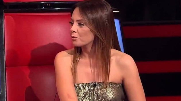 Hürriyet yazarından Ebru Gündeş�e Acilen evi terk et!