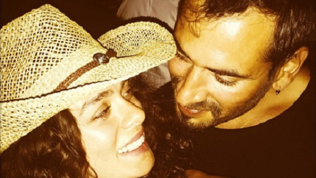 Özge Özpirinççi'den şaşırtan hareket - Resim: 1