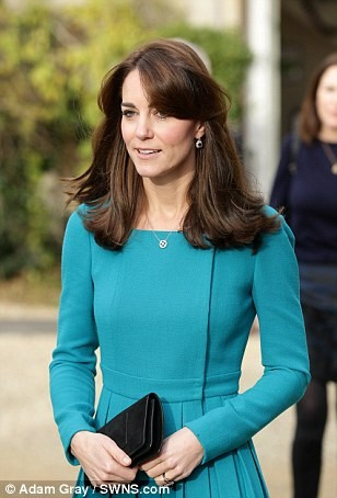 Kate Middleton'un elbisesi hangi marka, fiyatı ne? - Resim: 2