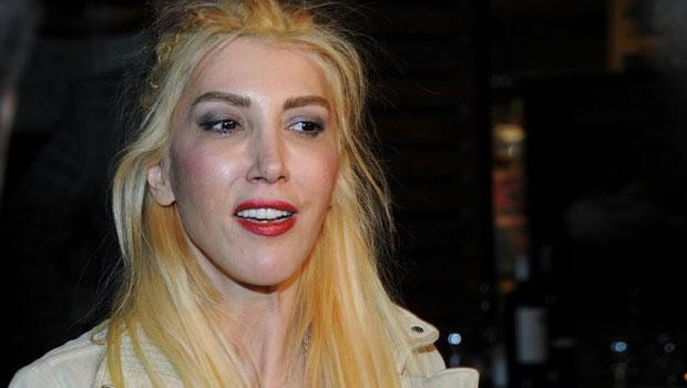 Hande Yener ve Yonca Evcimik arasında şarkı kavgası - Resim: 3