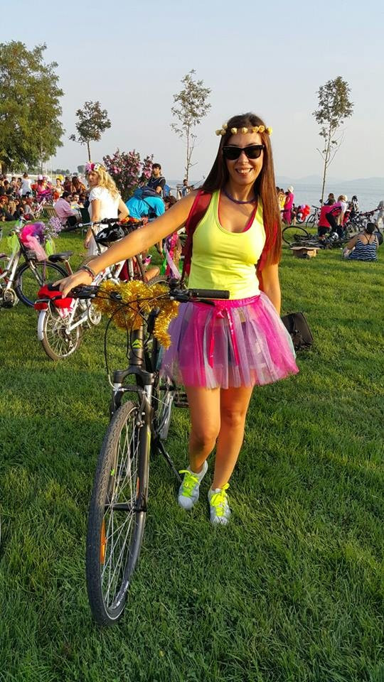Süslü kadınlar bisiklet turuna büyük ilgi - Resim: 3