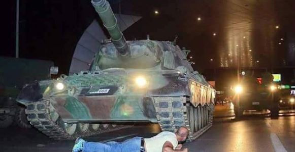 15 Temmuz askeri darbe girişimi! Saat saat Türkiye'nin en uzun gecesi - Resim: 1