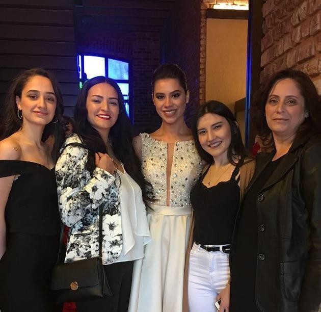 Aycan Demirci Ve Gizem Dinibutunoglu Gardirop Savaslari Sonrasi Instagram I Salladi Medyafaresi Com Mobil