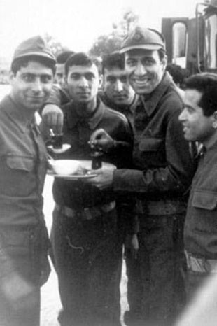 Kemal Sunal In Az Bilinen Kareleri Askerligini Yaptigi Yer Medyafaresi Com Mobil