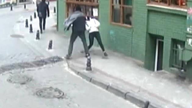 Kadıköy'de genç kıza dehşeti yaşatan saldırgan için karar çıktı - Resim: 1