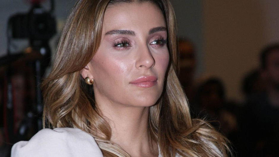 Özge Ulusoy Nazlı Kayı�yı kıskandı, partiyi terk etti