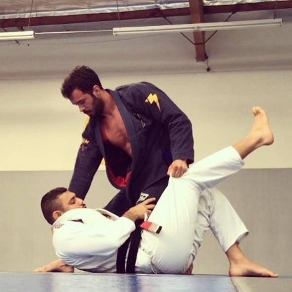 Barış Arduç�un son hali şaşırttı! Instagram�da kas teknede göbek var