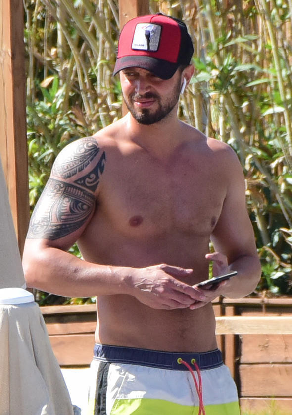 Murat Boz O Fotografa 6 Yil Sonra Cevap Verdi Medyafaresi Com Mobil