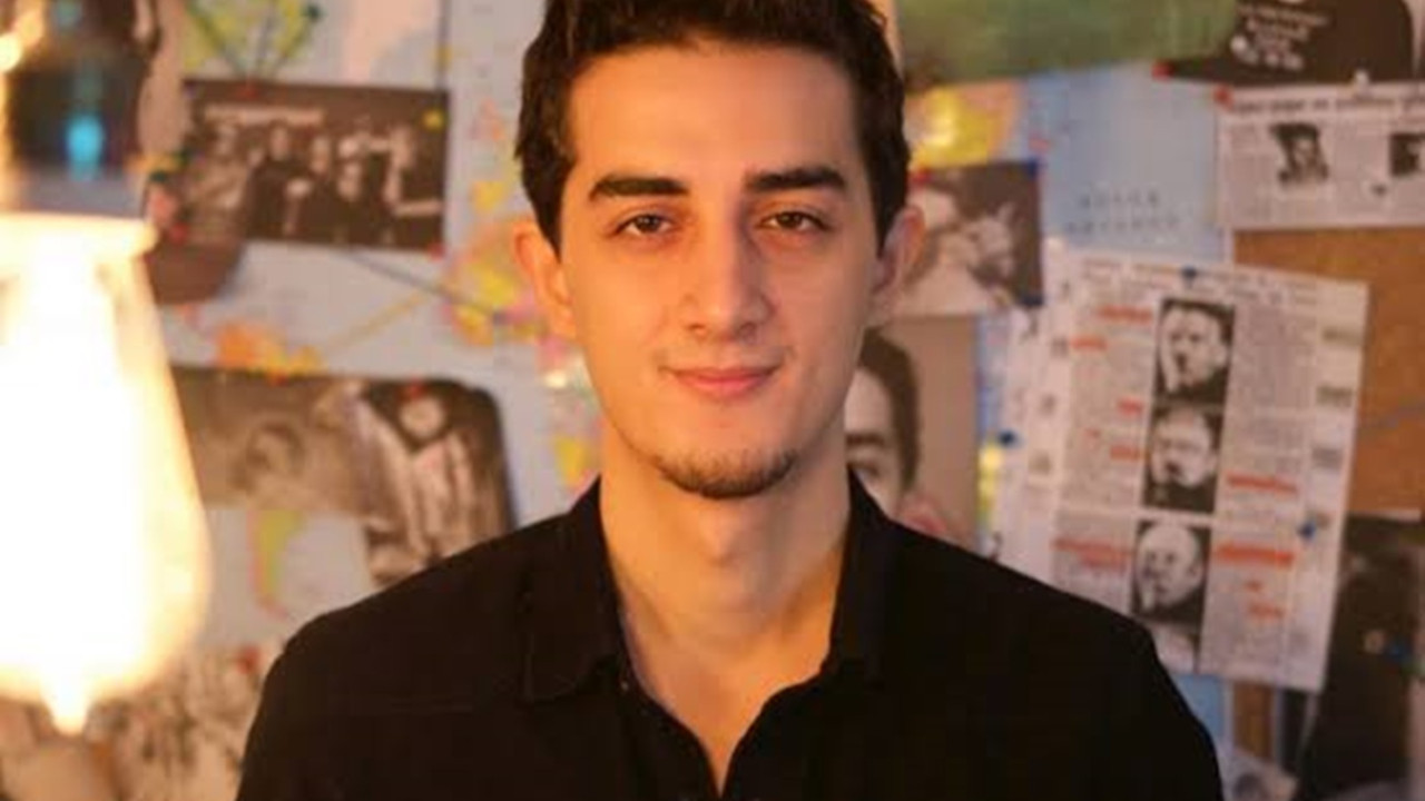Ruhi Çenet Ruhi Çenet