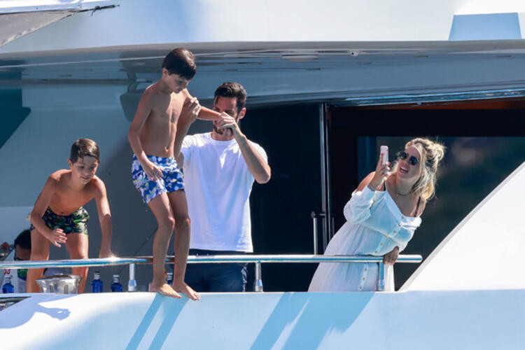 Mauro Icardi ve Wanda Nara çiftinin lüks tatili