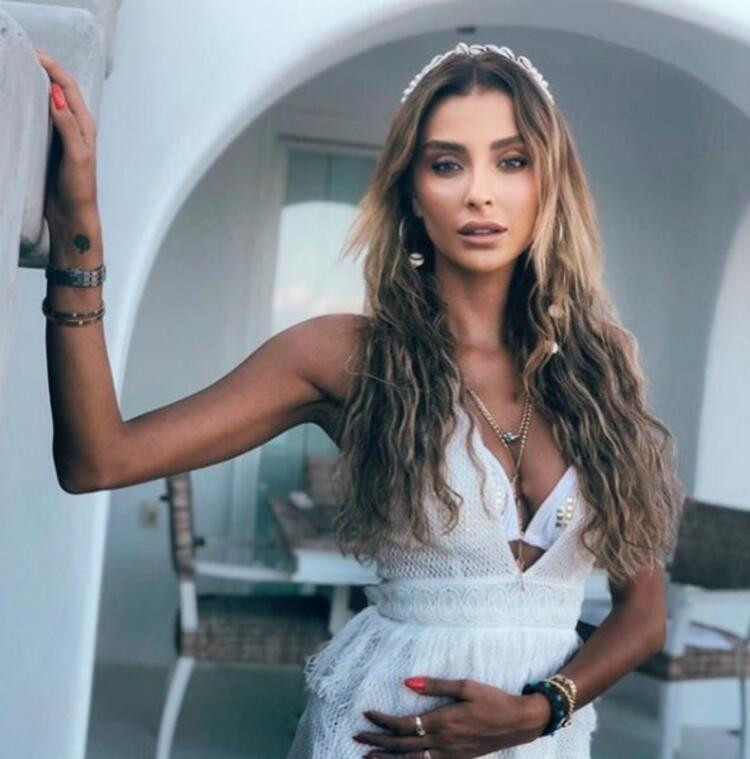 Özge Ulusoy�un yıllar önce Kanal 7�deki hali olay! Şeytan rolünü