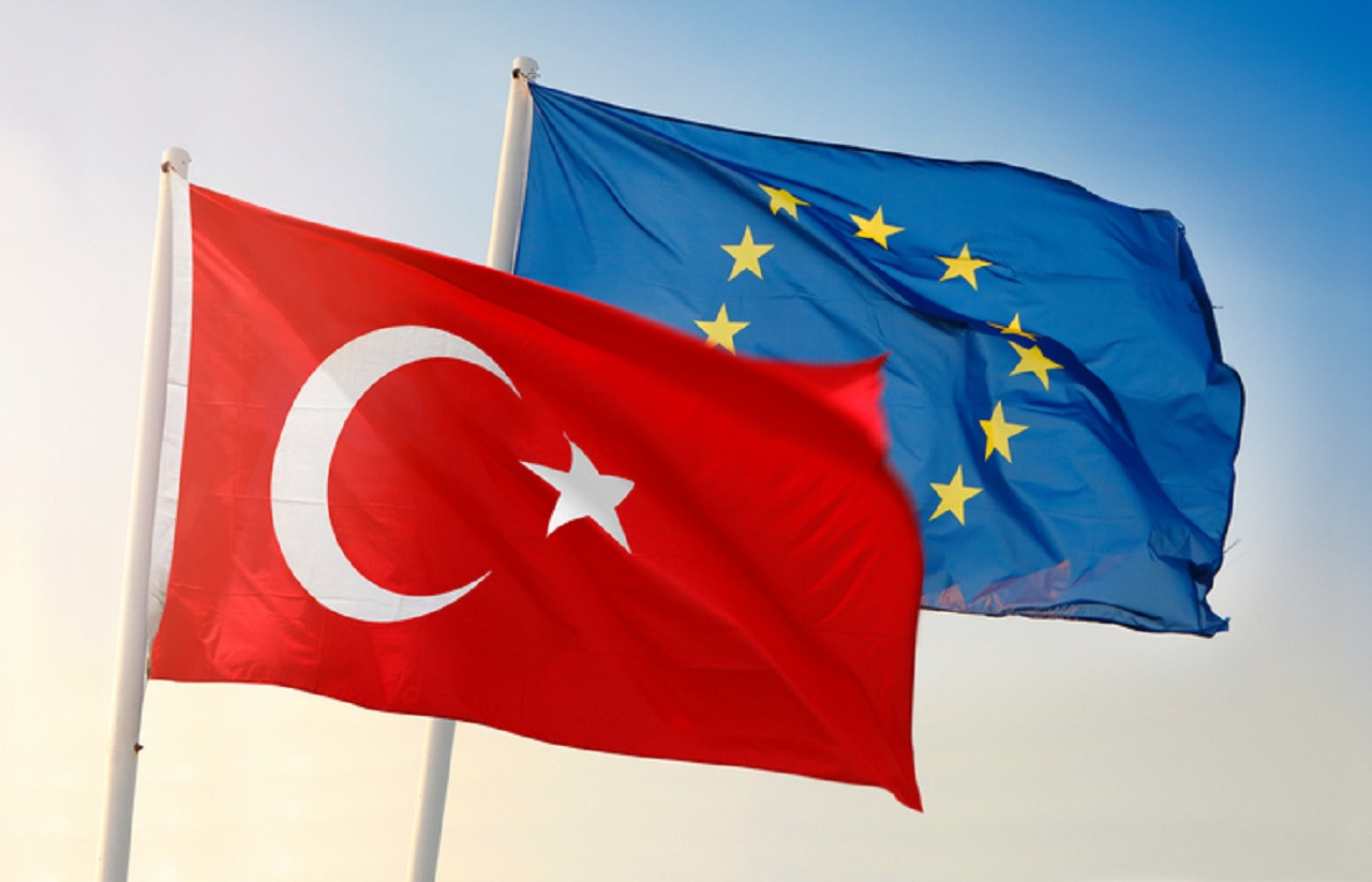Merkel: Türkiye, Doğu Akdeniz'de Tansiyonu Düşürücü Adımlar Atıyor - Resim: 1