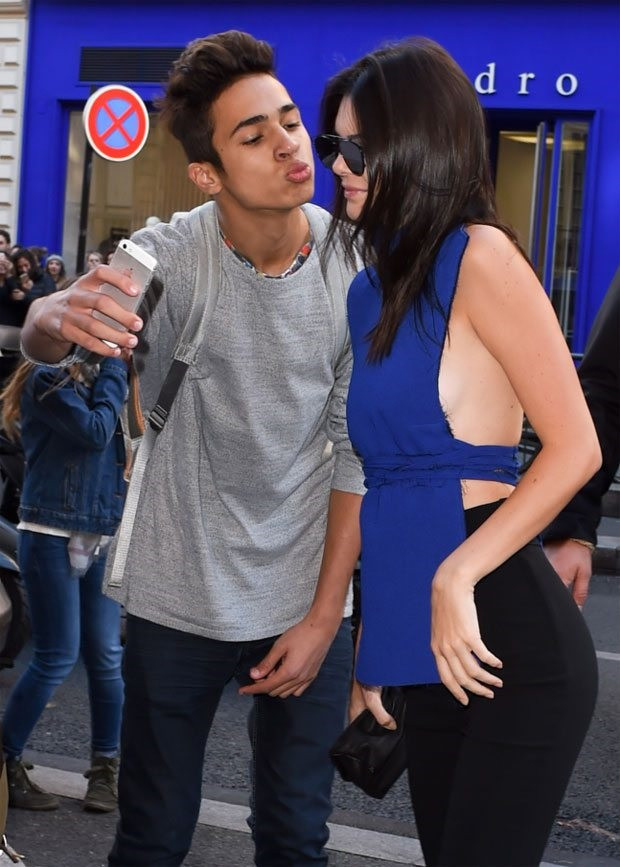 Kendall Jenner'a öpücüklü saldırı - Resim: 2