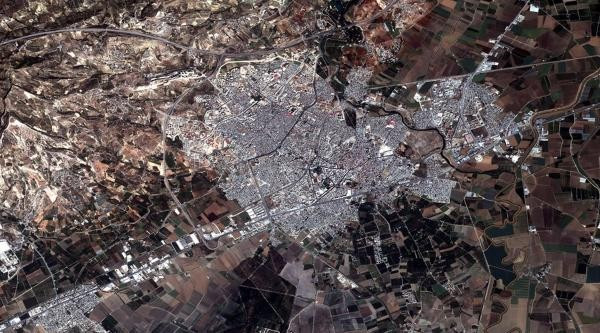 Dünya etrafındaki turunu 98 dakikada tamamlayan GÖKTÜRK-2 Uydusu'ndan fotoğraflar - Resim: 8
