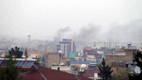 Nusaybin'de patlama ve silah sesleri... Tanklar top atışı yapıyor - Resim: 2