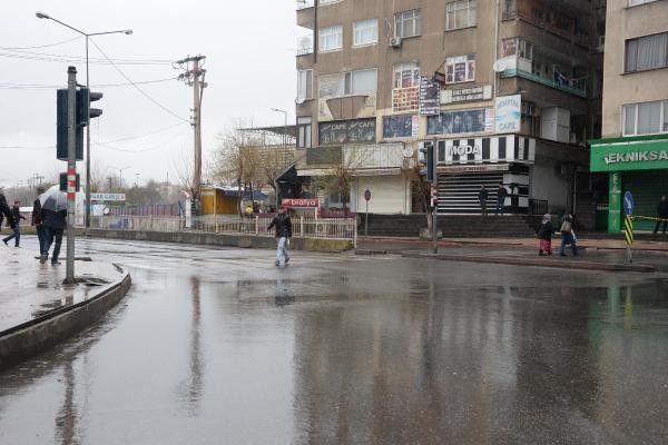 Diyarbakır'da 1 polis şehit, 3 PKK'lı öldürüldü - Resim: 5