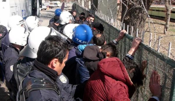 DBP'li Kamuran Yüksek, Kars'ta gözaltına alındı - Resim: 3