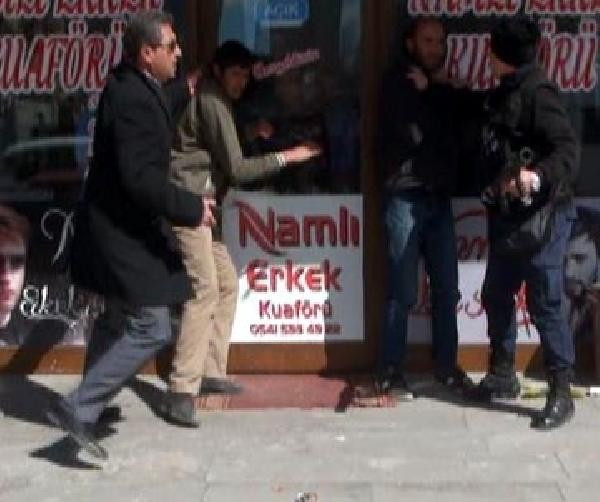 DBP'li Kamuran Yüksek, Kars'ta gözaltına alındı - Resim: 2