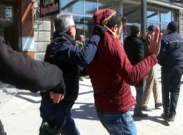 DBP'li Kamuran Yüksek, Kars'ta gözaltına alındı - Resim: 4