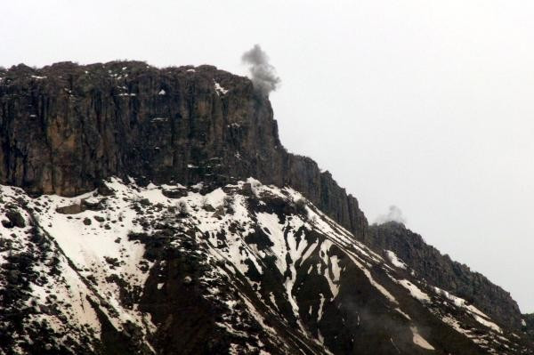 PKK'lılar Derecik'te sınır bölüğüne uçaksavarla saldırdı - Resim: 2