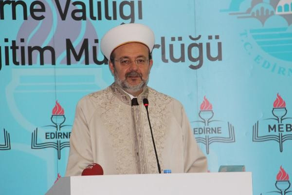 Diyanet İşleri Başkanı Görmez: Bizde imam hatip liseleri olduğu için canlı bombalı eylemler olmuyor - Resim: 1