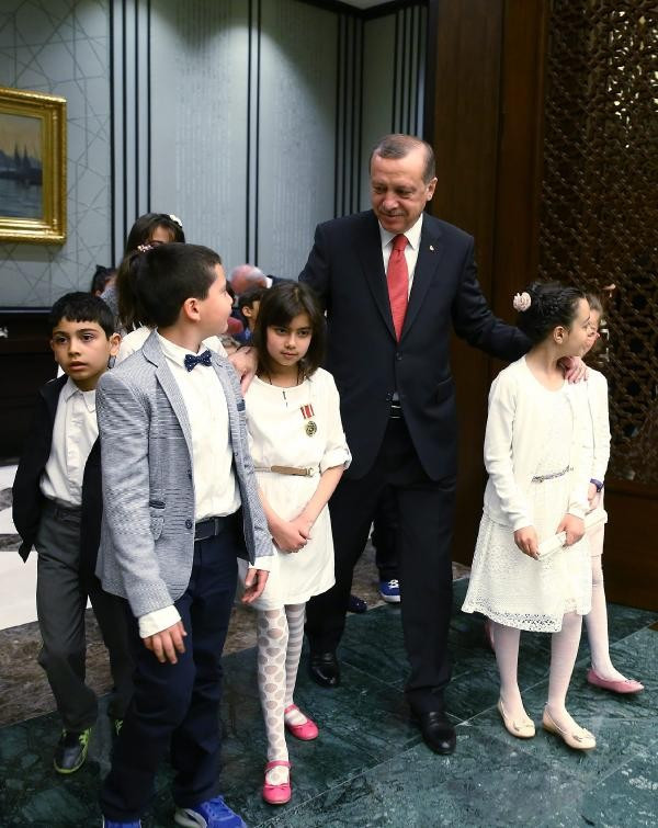 Çorumlu Necip Can, Cumhurbaşkanı Erdoğan'a ağlayarak terörü sordu - Resim: 6