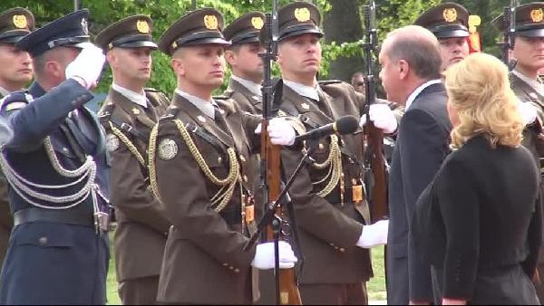Cumhurbaşkanı Erdoğan Pozdrav Vojniciyi unutunca - Resim: 3
