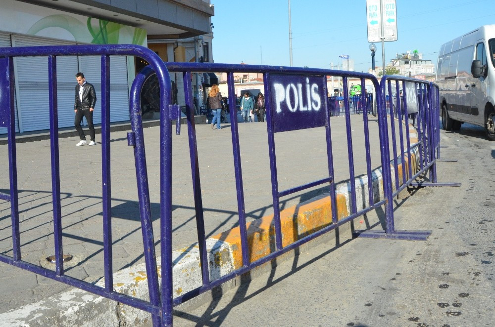 Taksim Meydanı’nda bariyerli önlem - Resim: 3
