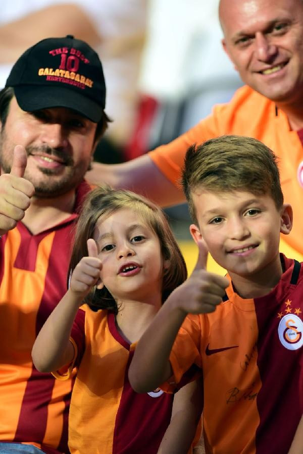 Galatasaray-Fenerbahçe maçı tribün fotoğrafları (2) - Resim: 7