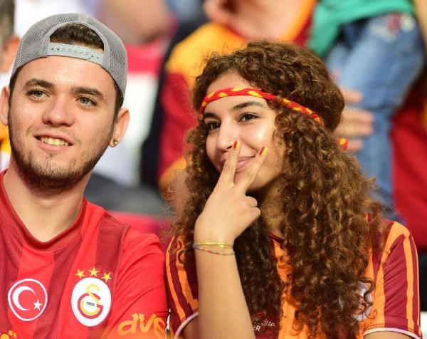 Galatasaray-Fenerbahçe maçı tribün fotoğrafları (2) - Resim: 3