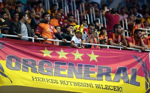 Galatasaray-Fenerbahçe maçı tribün fotoğrafları (2) - Resim: 4