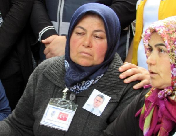 Şehit polis Yaşar Özlem'i, Sandıklı'da 10 bin kişi uğurladı - Resim: 7