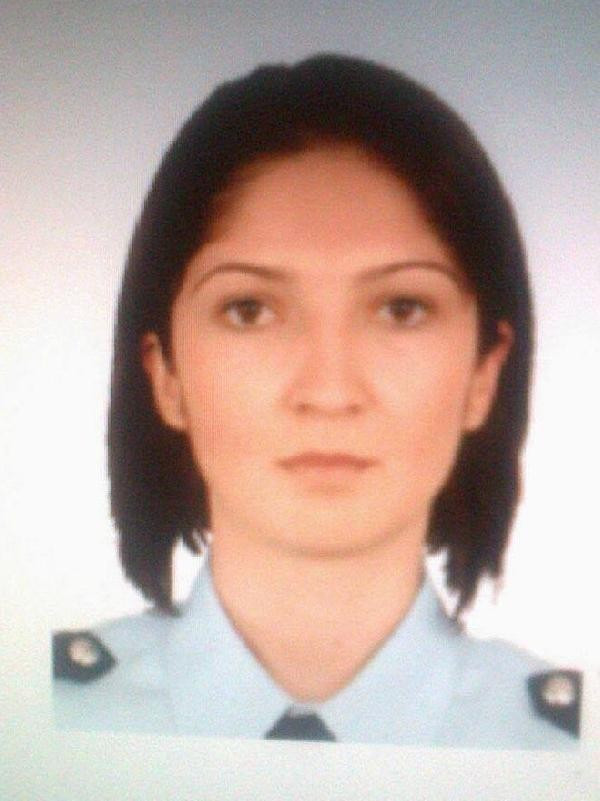 Şehit kadın polis Nefize Özsoy'un evine ateş düştü - Resim: 3