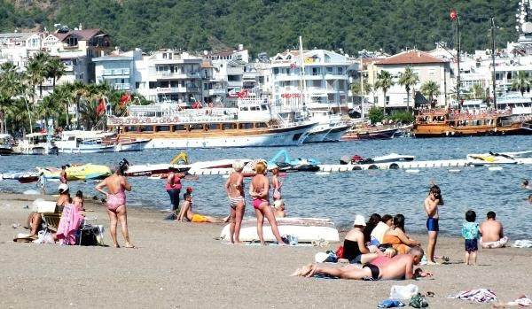 Marmaris plajları, yabancı turistlere kaldı - Resim: 3