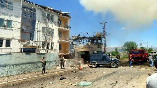 Son dakika haberi: Tunceli Ovacık'ta PKK, bomba yüklü araçla saldırdı: 2'si polis 9 yaralı - Resim: 3