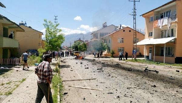 Son dakika haberi: Tunceli Ovacık'ta PKK, bomba yüklü araçla saldırdı: 2'si polis 9 yaralı - Resim: 8