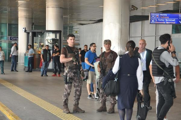 Atatürk Havalimanı'nda güvenlik en üst düzeyde - Resim: 1