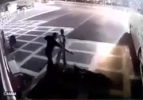 Şanlıurfa'da 3 polisin şehit olduğu olay anı güvenlik kamerasında - Resim: 2