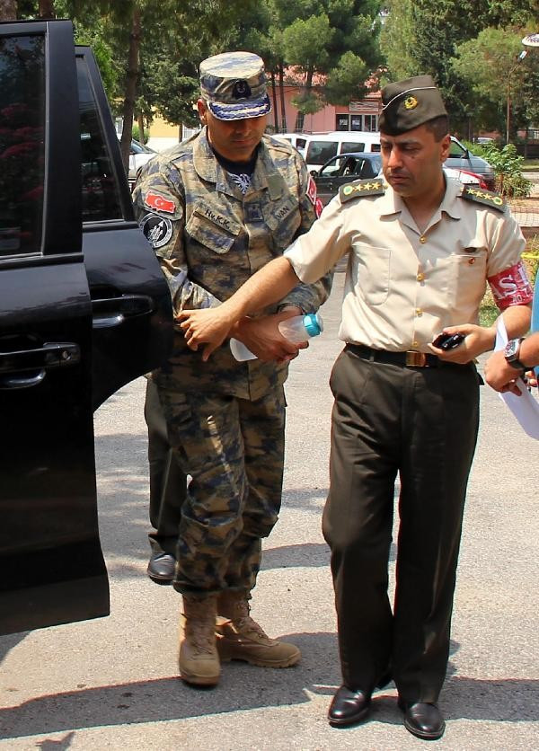 İncirlik Üssü'nün Türk komutanı Tuğgeneral Van tutuklandı - Resim: 5